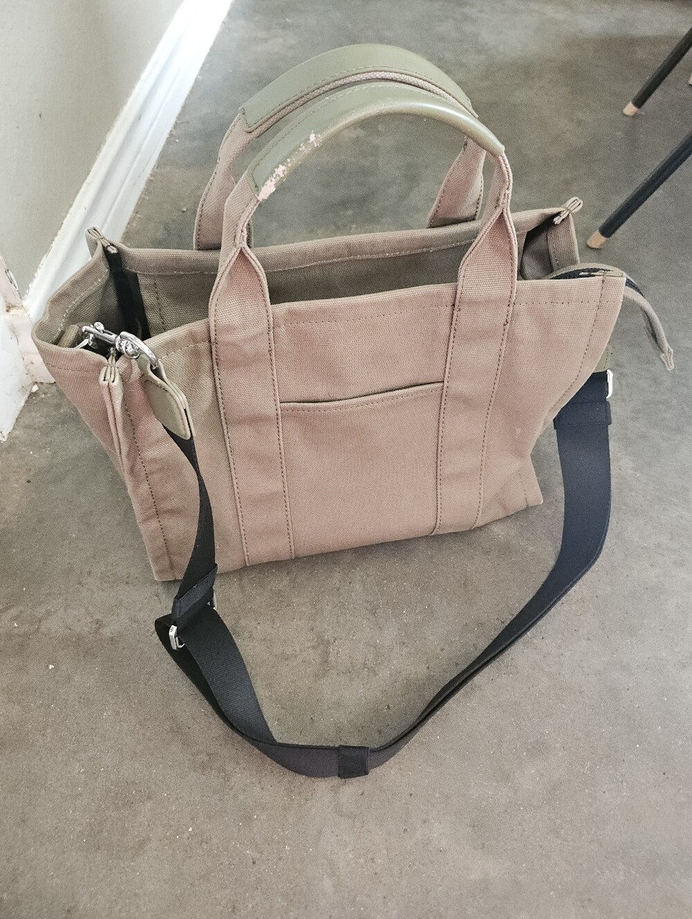 Quince Womens Solid Tan Canvas Multi-Pocket Zip Up Toe Shoulder Strap Bag
